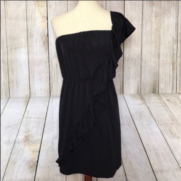 One shoulder black ruffle detail dress - Picture 6 of 7